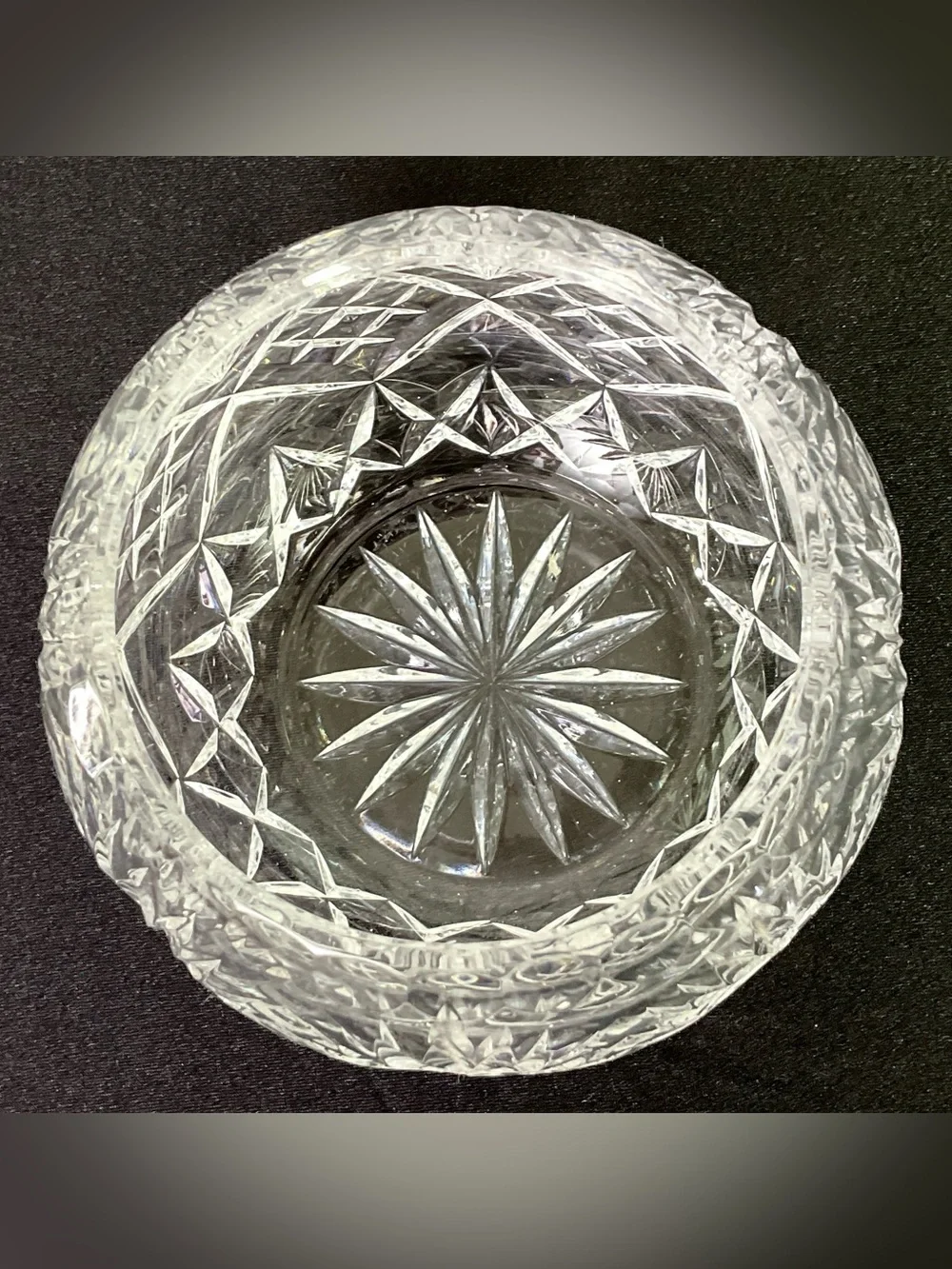 Superior cut crystal-lidded Rose Bowl/dresser jar